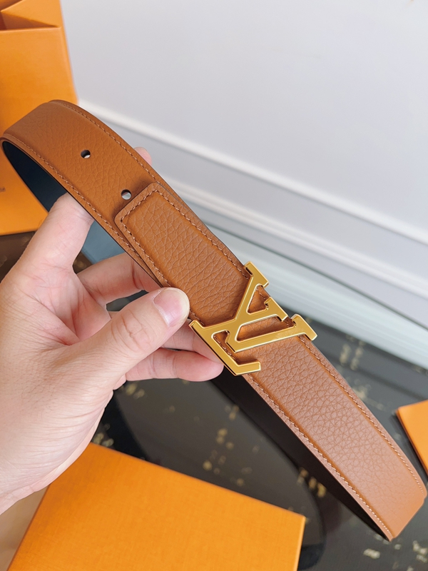 ルイヴィトンベルト正面デザイン